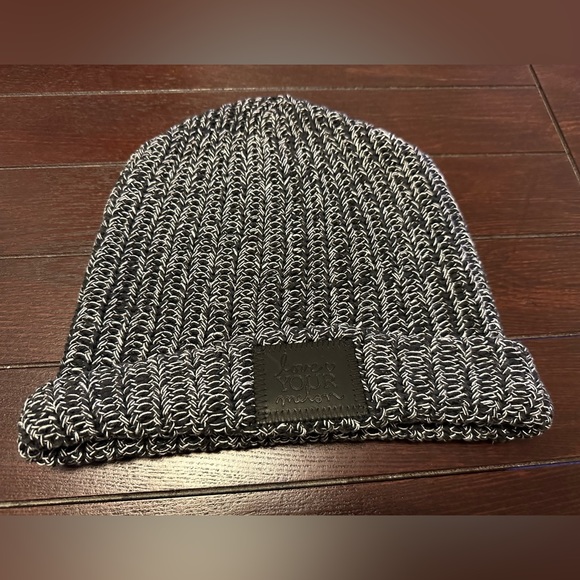 Black and white Love Your Melon cuffed beanie with black patch - Picture 4 of 6